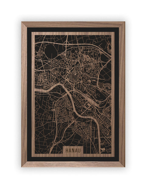 Stadtplan Hanau aus Holz – Wandbild in Nussbaum mit Rahmen