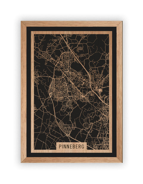 Stadtplan Pinneberg aus Holz – Wandbild in Eiche mit Rahmen