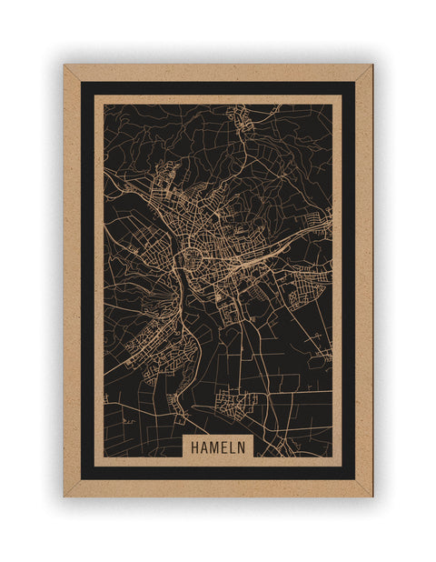 Stadtplan Hameln aus Holz – Wandbild in Natur mit Rahmen
