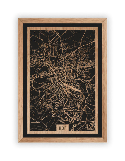 Stadtplan Hof aus Holz – Wandbild in Eiche mit Rahmen